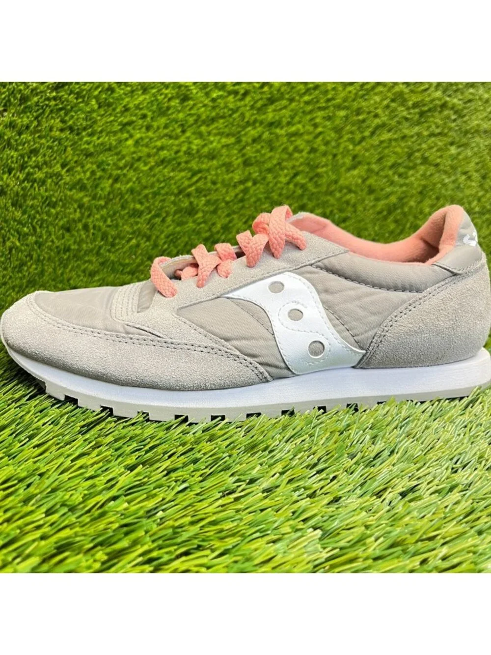 Saucony Jazz Original Womens Size 8 Gray White Athletic Running Shoes Sneakers